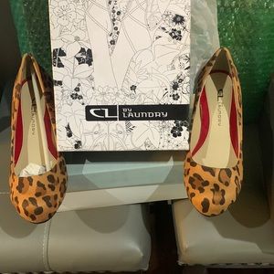 Chinese Laundry leopard print suede wedges NWOT SIZE 6